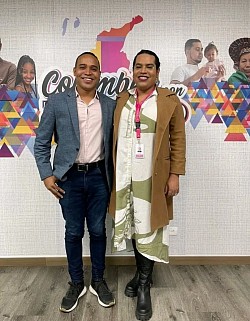 Consejero nacional de juventudes y  asesora del ministerio de la igualdad.
